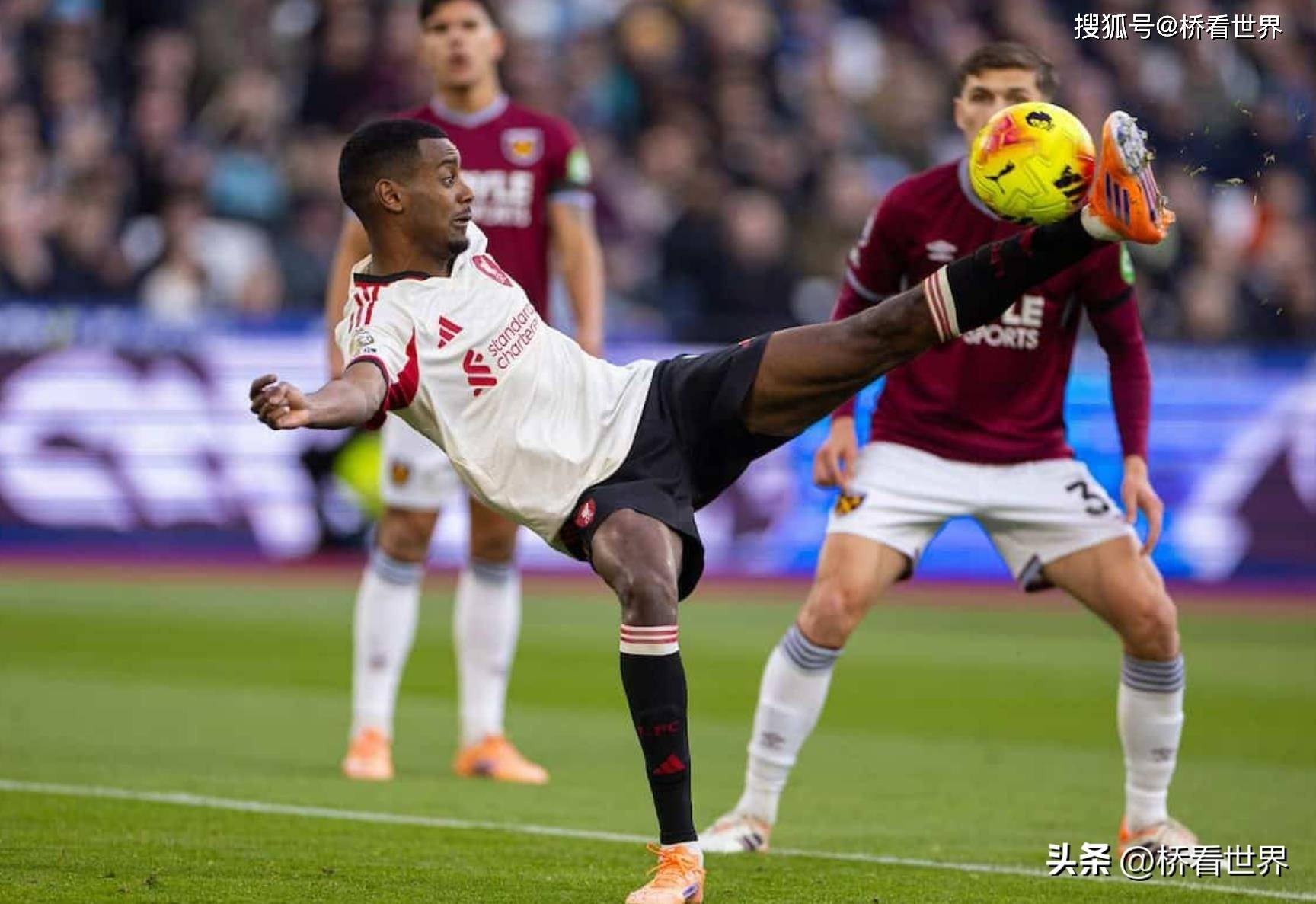 今晨意甲焦点战，西汉姆复出首秀，更衣室稳定，控场能力受关注 