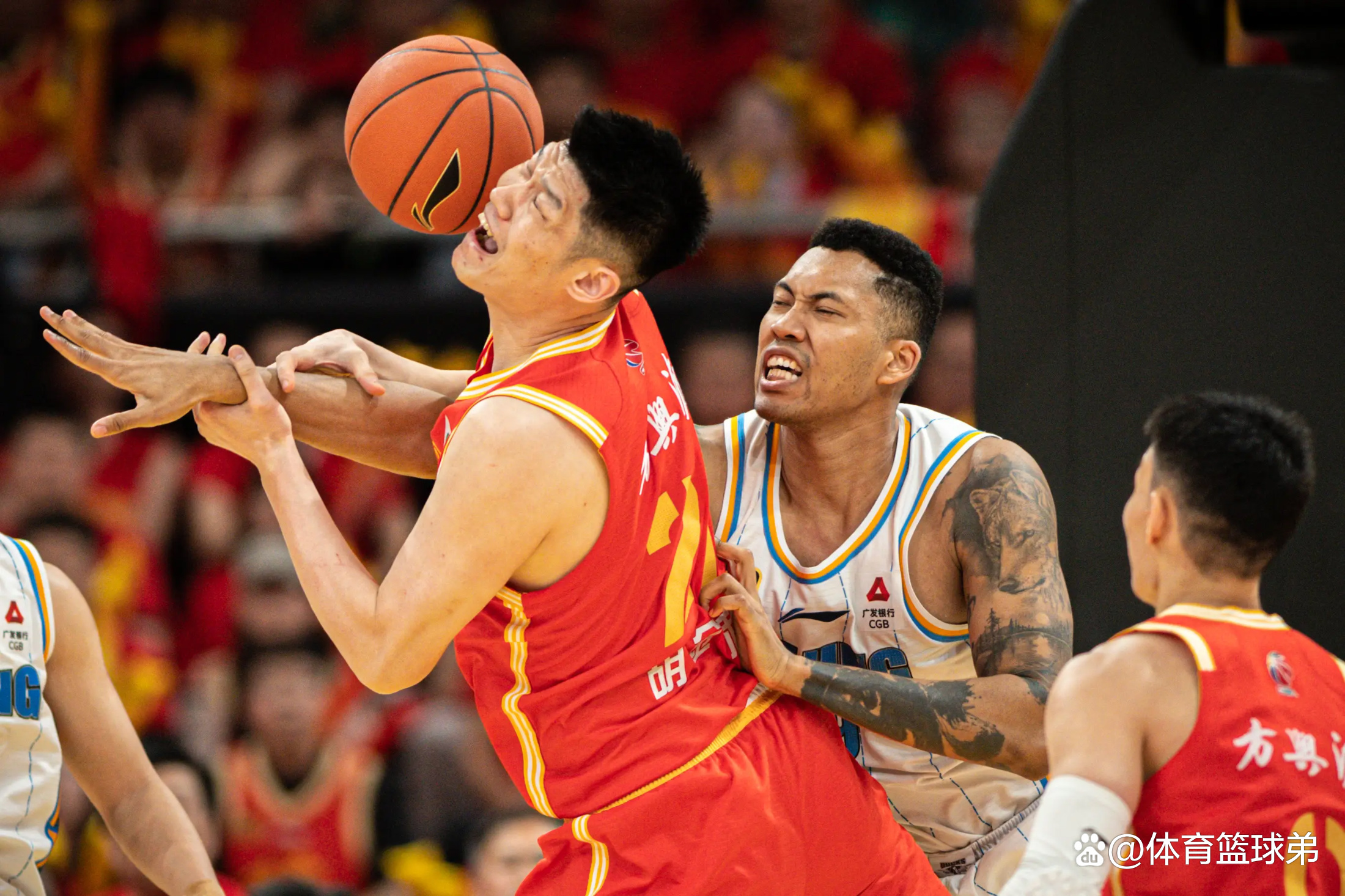 九游网页版官网 -CBA常规赛集结日走向成谜,广州队战术微调,底气十足,高层口径保持一致的简单介绍