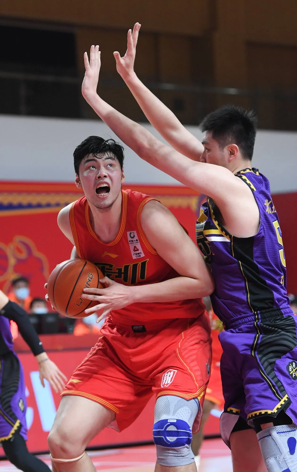 山东男篮迎国王杯关键赛，转会期调整名单，信心回归，身体对抗强度拉满的简单介绍